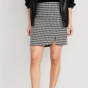 Old Navy Houndstooth Mini Skirt